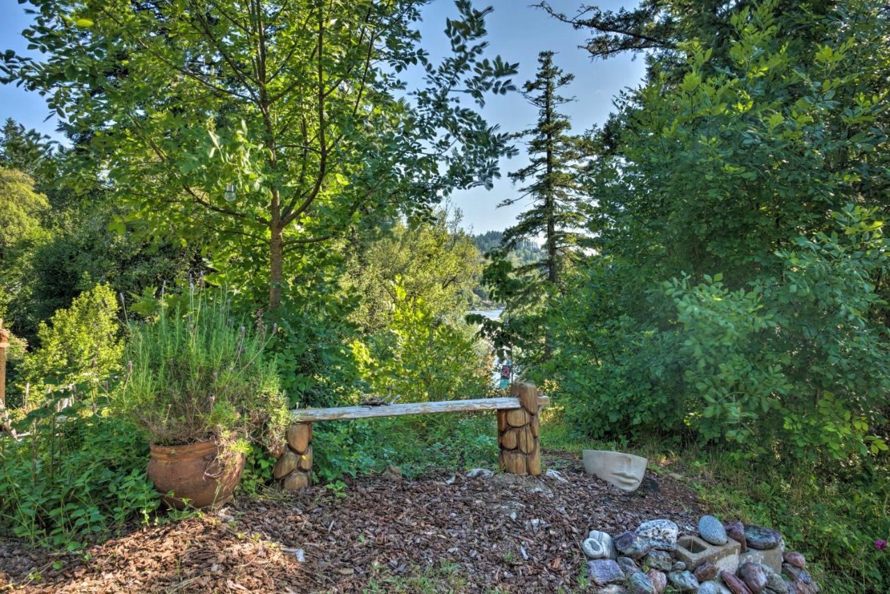 Quaint Riverside Reprieve With Kayaks And Floats! Brookings Exterior foto